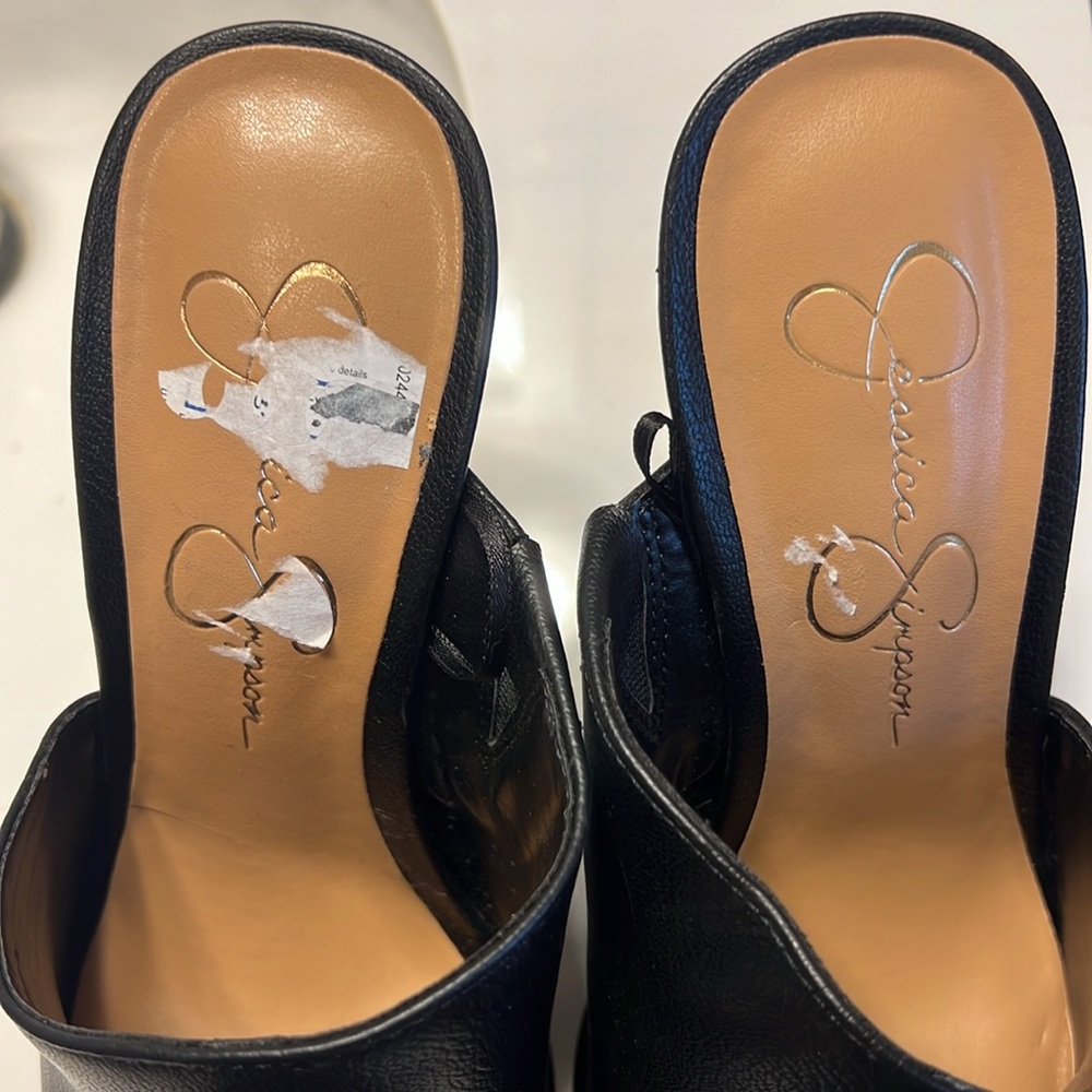 Jessica Simpson heel Size 8 - Picture 2 of 4